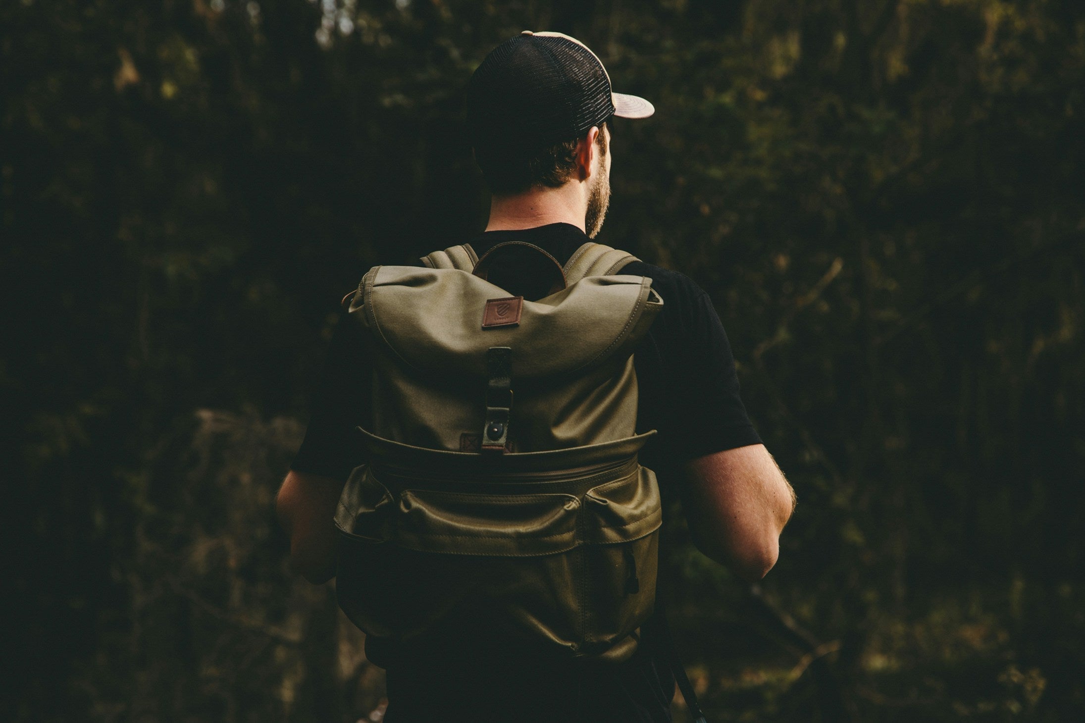 Why Rucking Is One of the Best Full-Body Workouts for Strength, Fat Loss + Mental Clarity